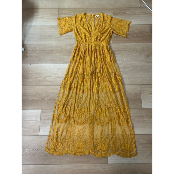 Socialite Women's Yellow Lace Maxi Dress V-Neck Flutter Sleeve Size Medium - Picture 1 of 8
